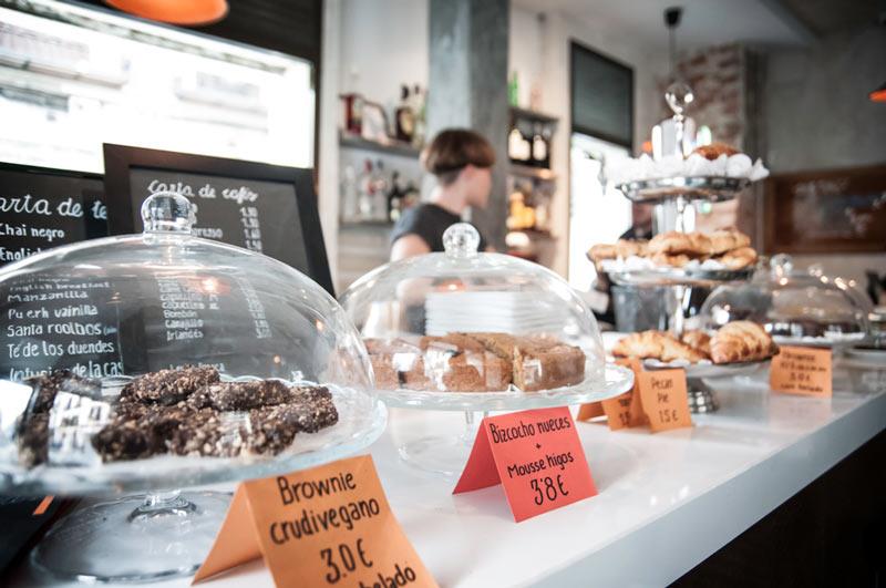 Photo courtesy of La Bicicleta Café / by Alber Sánchez, Madrid’s Barrios