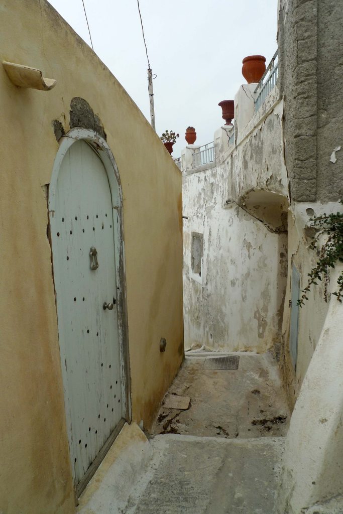 An Afternoon in Emborio, Santorini: A Photo Essay